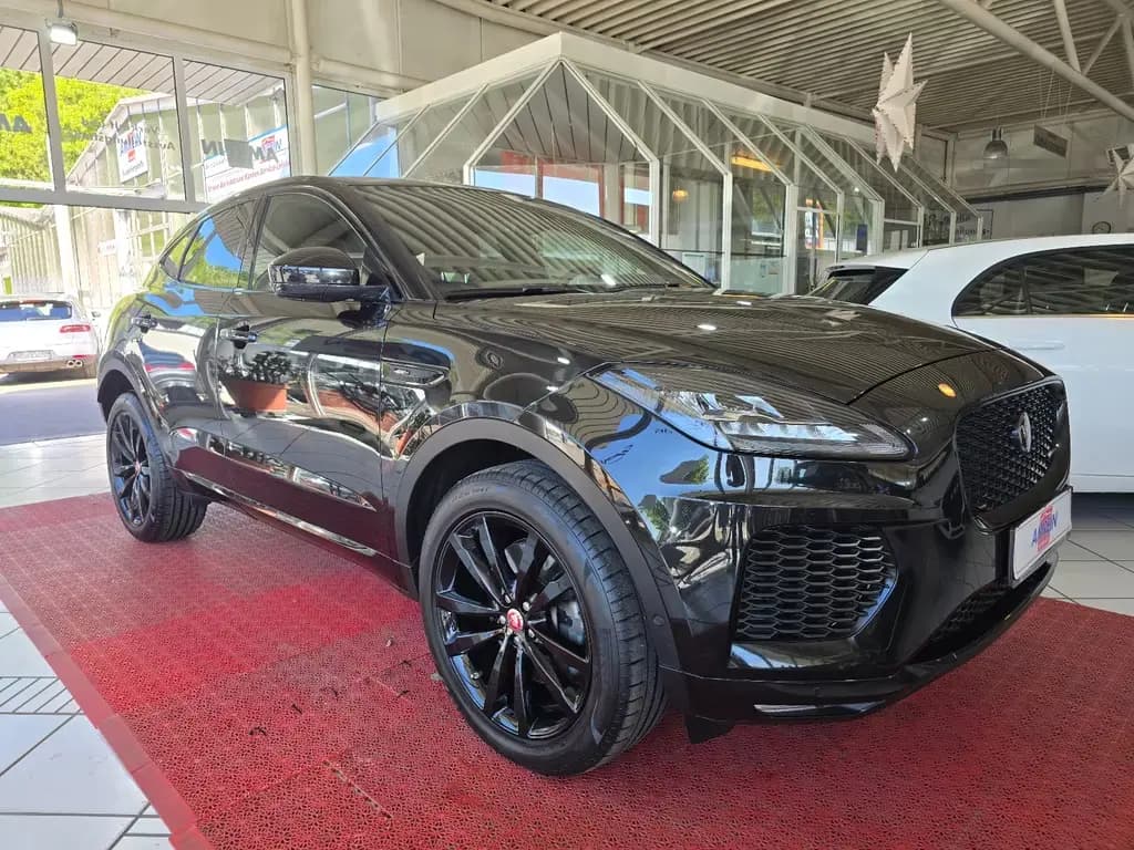 Main__Slider__Photo:Jaguar E-Pace R-Dynamic SE AWD+MERIDIAN+20" 09/2020-0