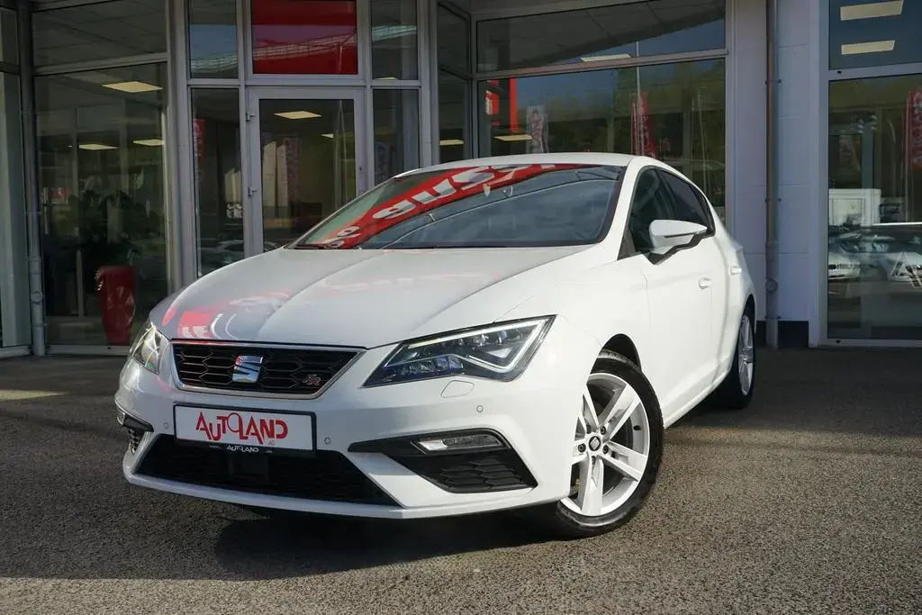 Main__Slider__Photo:Seat Leon 1.5 TSI FR DSG LED Navi ACC Beats DAB PDC 09/2020-1