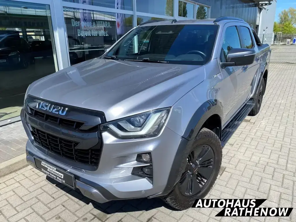 Main__Slider__Photo:Isuzu D-Max Double Cab 4WD V-CROSS Leder*LED*Mehrzone 04/2021-1