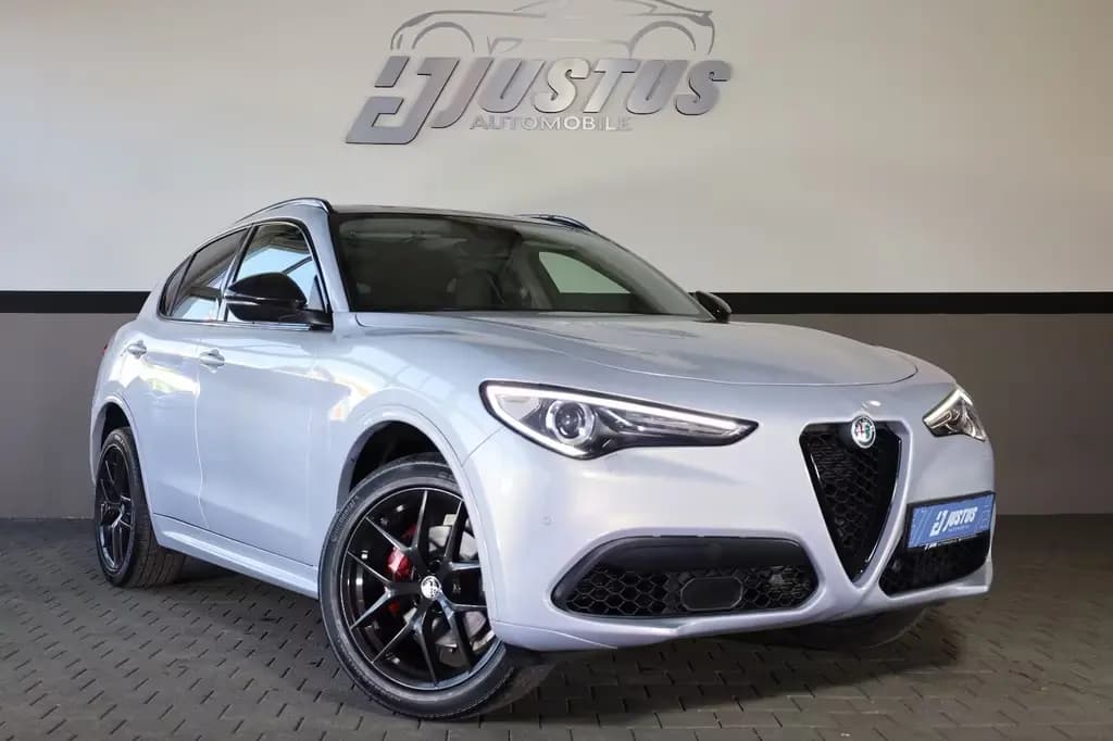 Main__Slider__Photo:Alfa Romeo Stelvio Sport/ACC/PANO/NAVI/BTH/MFL/KAMERA/R20 07/2020-0