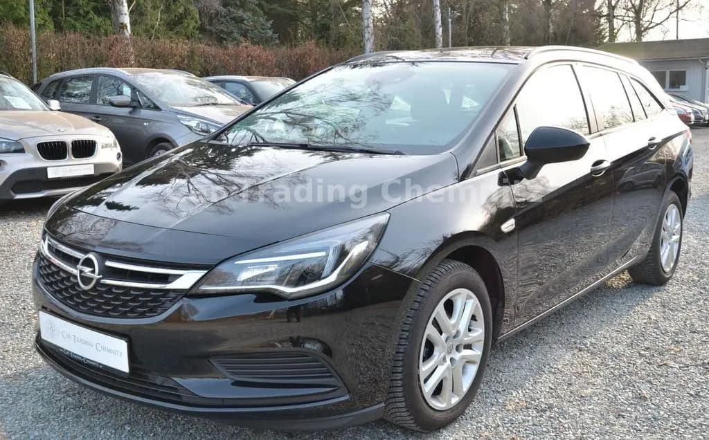 Main__Slider__Photo:Opel Astra K Sports Tourer Klimaautomatik Sitzheizung 03/2018-0