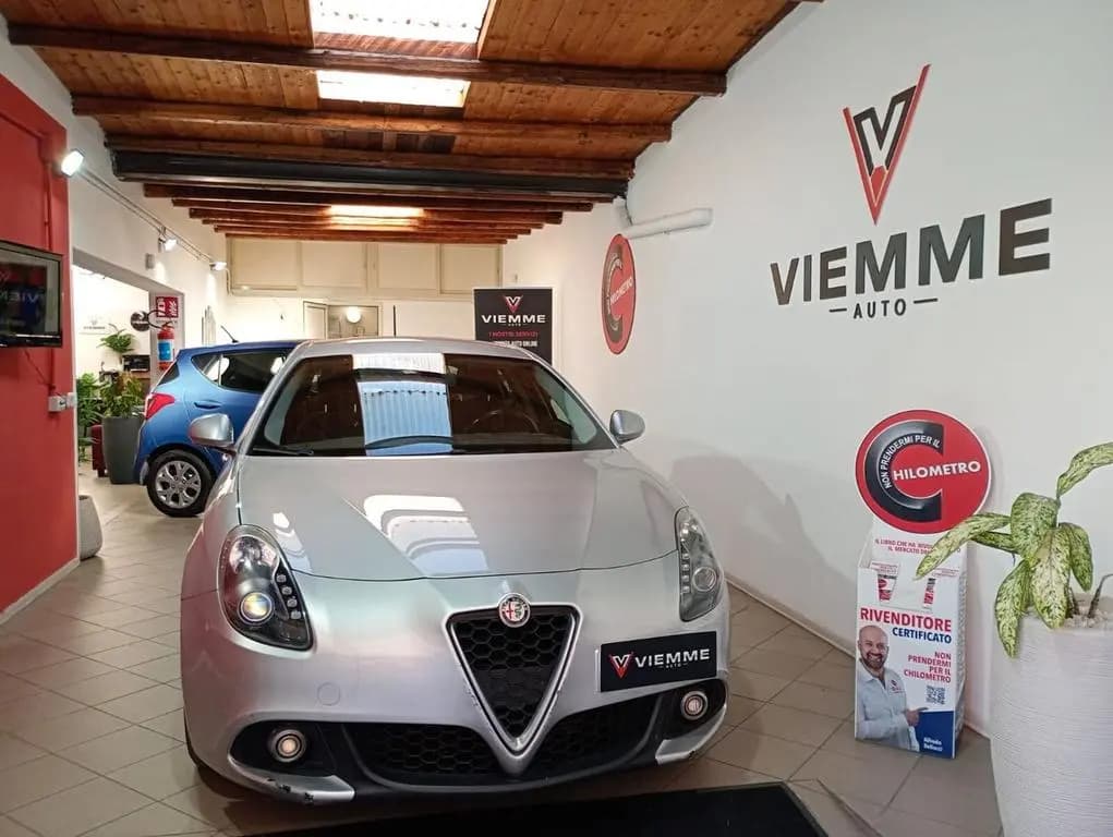 Main__Slider__Photo:Alfa Romeo Giulietta 1.6 JTDm 120 CV Super 09/2016-0