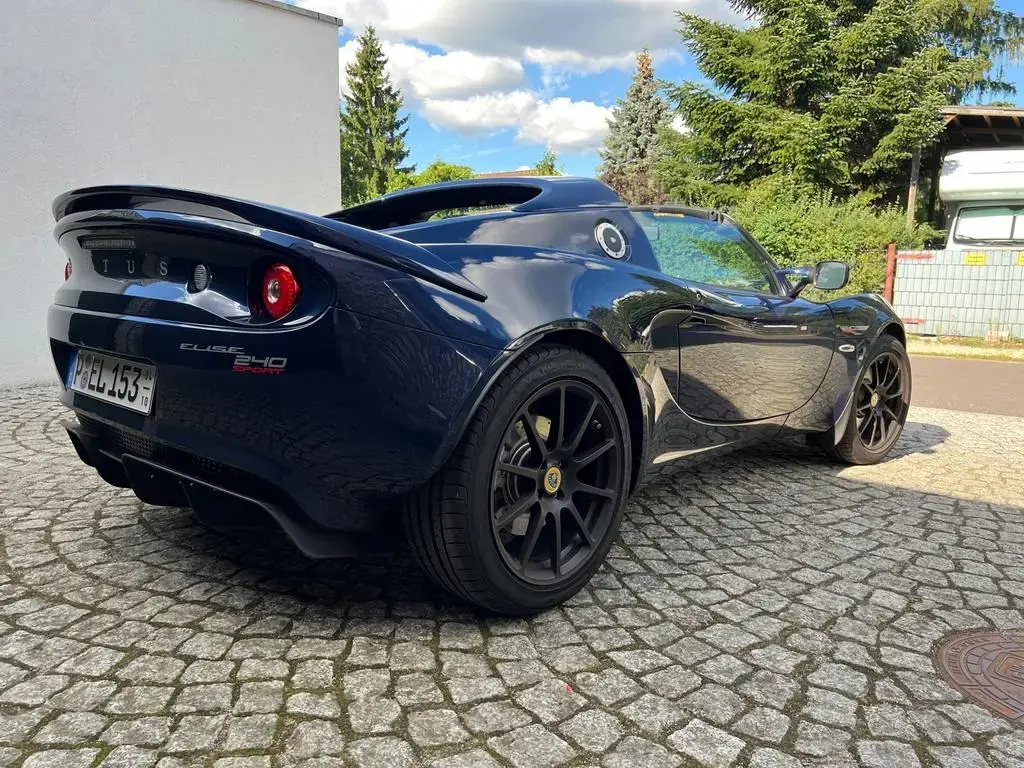 Main__Slider__Photo:Lotus Elise Sport 240 Final Edition 05/2022-1