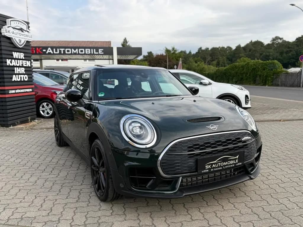 Main__Slider__Photo:MINI John Cooper Works Clubman ALL4-VIRTUAL-PANO-KEYL 10/2020-0