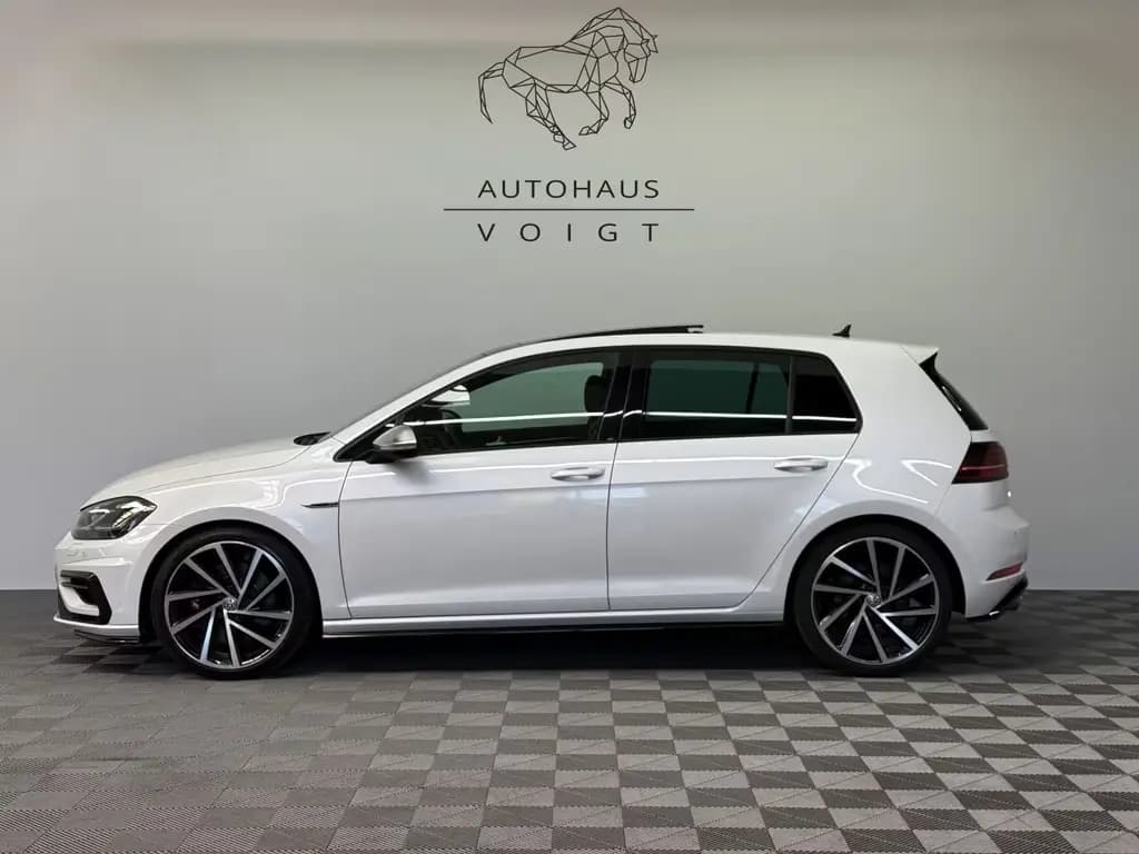Main__Slider__Photo:Volkswagen Golf R|2.Hand|Akrapovic|Pano|Virtual|ACC|DCC| 02/2019-0