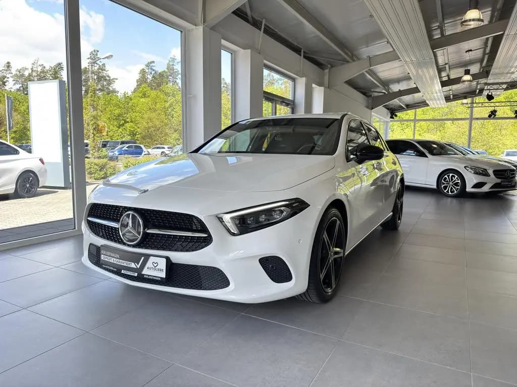 Main__Slider__Photo:Mercedes-Benz A 200 Progressive LED*RFK*NIGHTPAKET*AMBIENTE 06/2018-0
