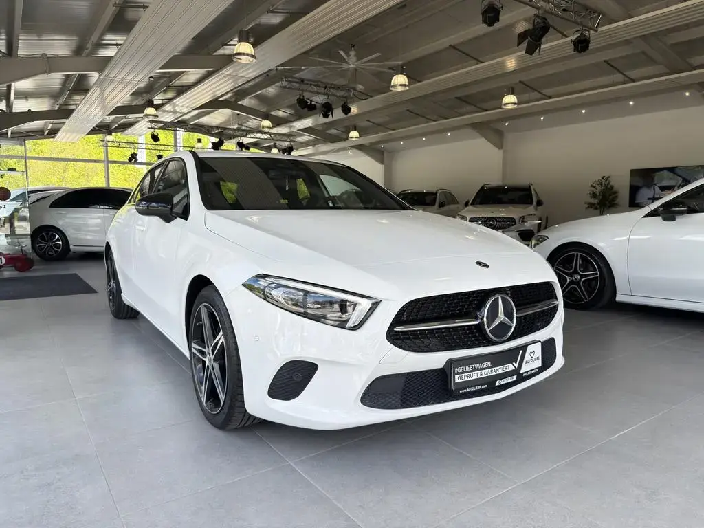 Main__Slider__Photo:Mercedes-Benz A 200 Progressive LED*RFK*NIGHTPAKET*AMBIENTE 06/2018-1