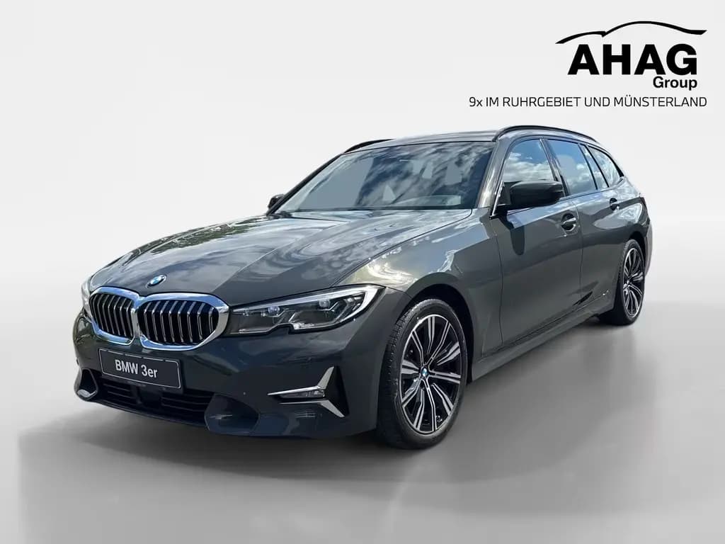 Main__Slider__Photo:BMW 330 i 06/2021-0