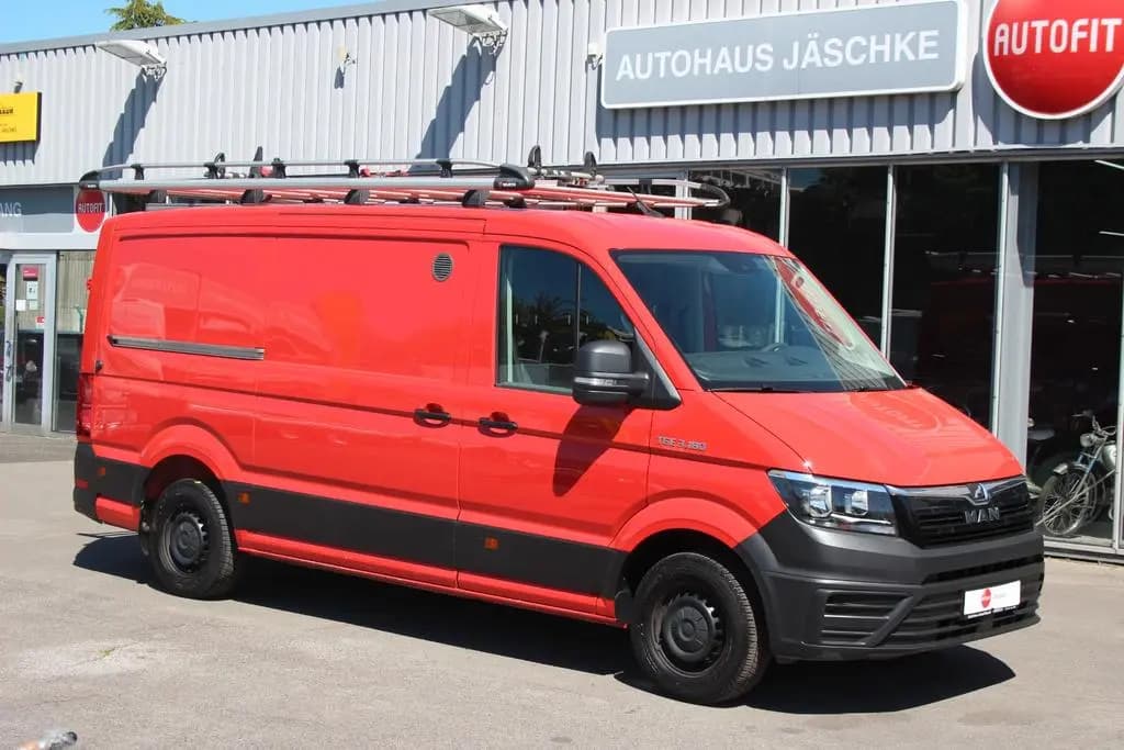 Main__Slider__Photo:MAN TGE 3.180 Autom. StdHzg Dachträger Regale 11/2019-0
