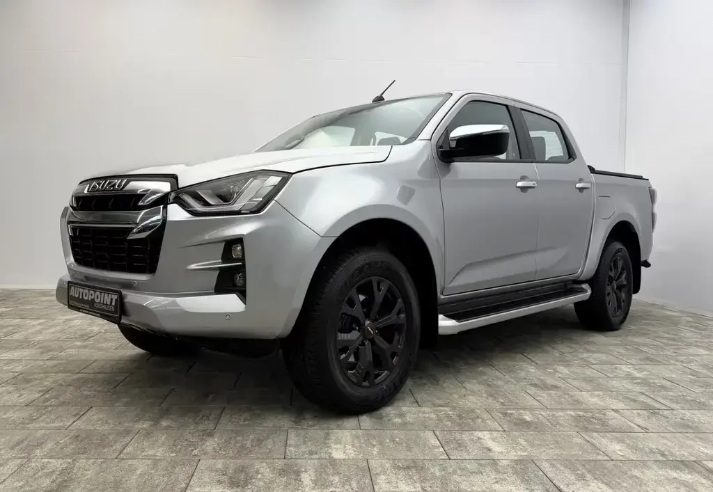 Main__Slider__Photo:Isuzu D-Max 4x4 °Rollo°AHK°SHZ°PDC°RFK°Garantie° 05/2022-1