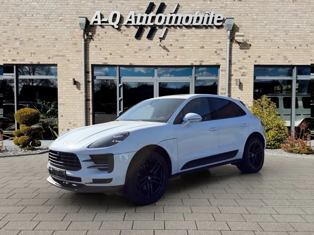 Main__Slider__Photo:Porsche Macan 07/2019-0