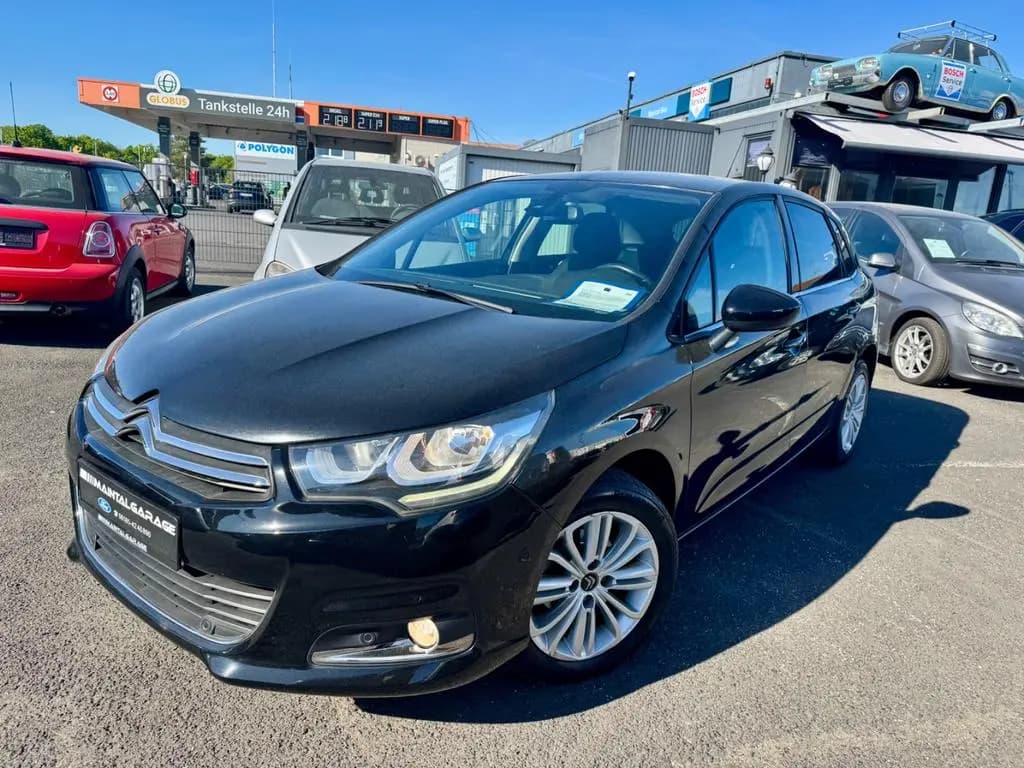 Main__Slider__Photo:Citroën C4 Lim. Selection 1.2 Pure Tech-Apple CarPlay 06/2017-0