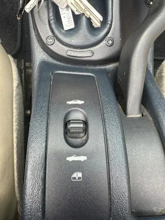 Main__Slider__Photo:Chrysler Sebring Cabrio V6 Automatik 04/2002-1