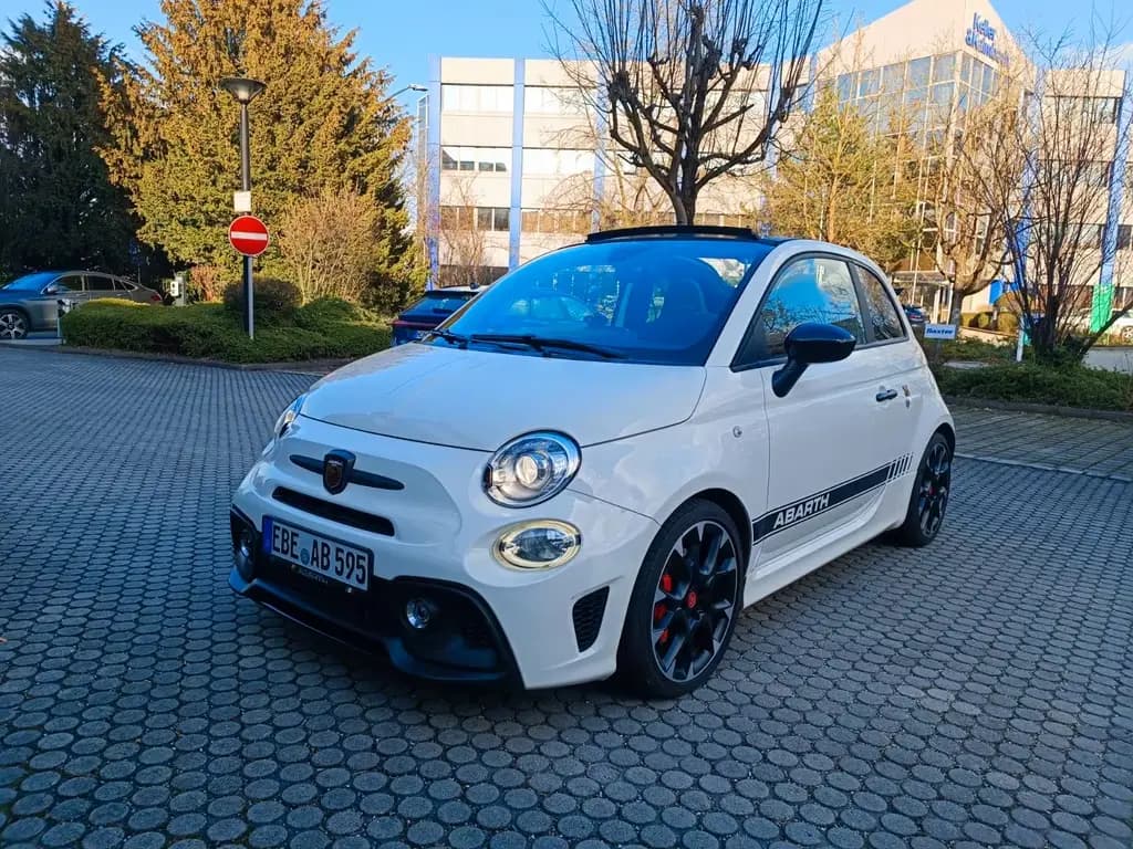 Main__Slider__Photo:Abarth 595 Competizione *Service Neu * Navigation Beats 12/2016-0