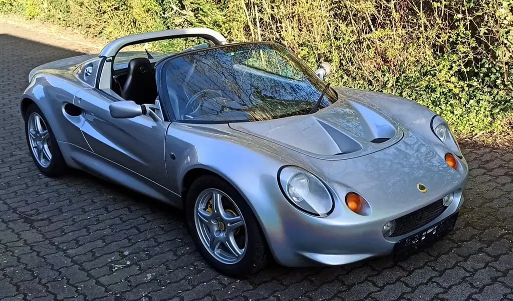 Main__Slider__Photo:Lotus Elise - Rechtslenker 01/1999-0