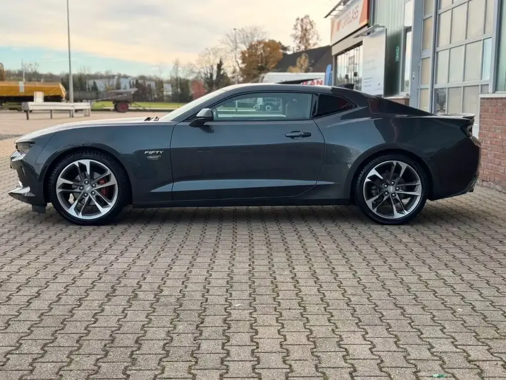 Main__Slider__Photo:Chevrolet Camaro V6 3,6 50th Anniversary Edition 06/2017-1