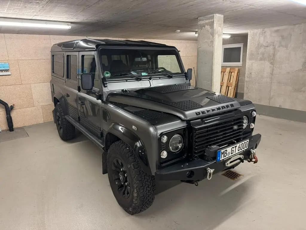 Main__Slider__Photo:Land Rover Defender 110 TD4 Station Wagon SE SE 02/2015-0