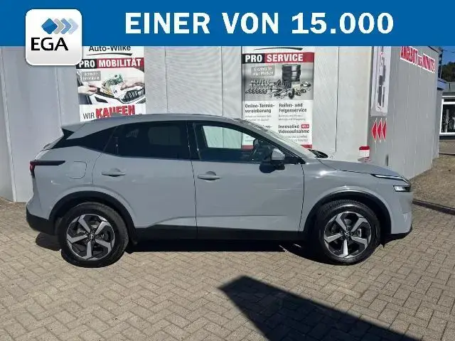 Main__Slider__Photo:Nissan Qashqai 1.3 DIG-T N-Connecta*Kamera*AT*GJR*Pano* 02/2023-1