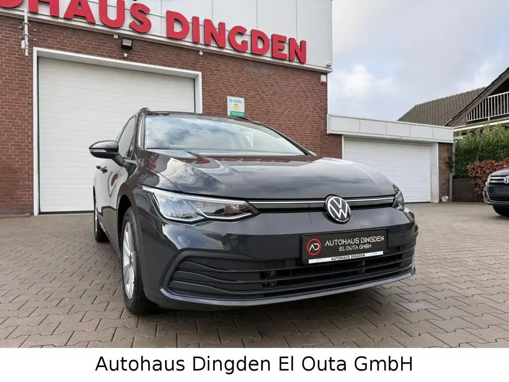 Main__Slider__Photo:Volkswagen Golf VIII Variant 2.0 TDI Life 07/2021-1