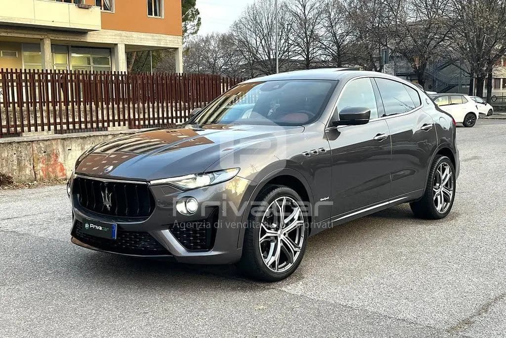 Main__Slider__Photo:Maserati Levante MASERATI Levante V6 Diesel 275 CV AWD Gransport 08/2018-0
