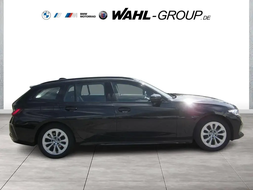 Main__Slider__Photo:BMW 3 Series 318d TOURING AUT LC PLUS KOMFORTZG GRA PDC DAB E 03/2023-1