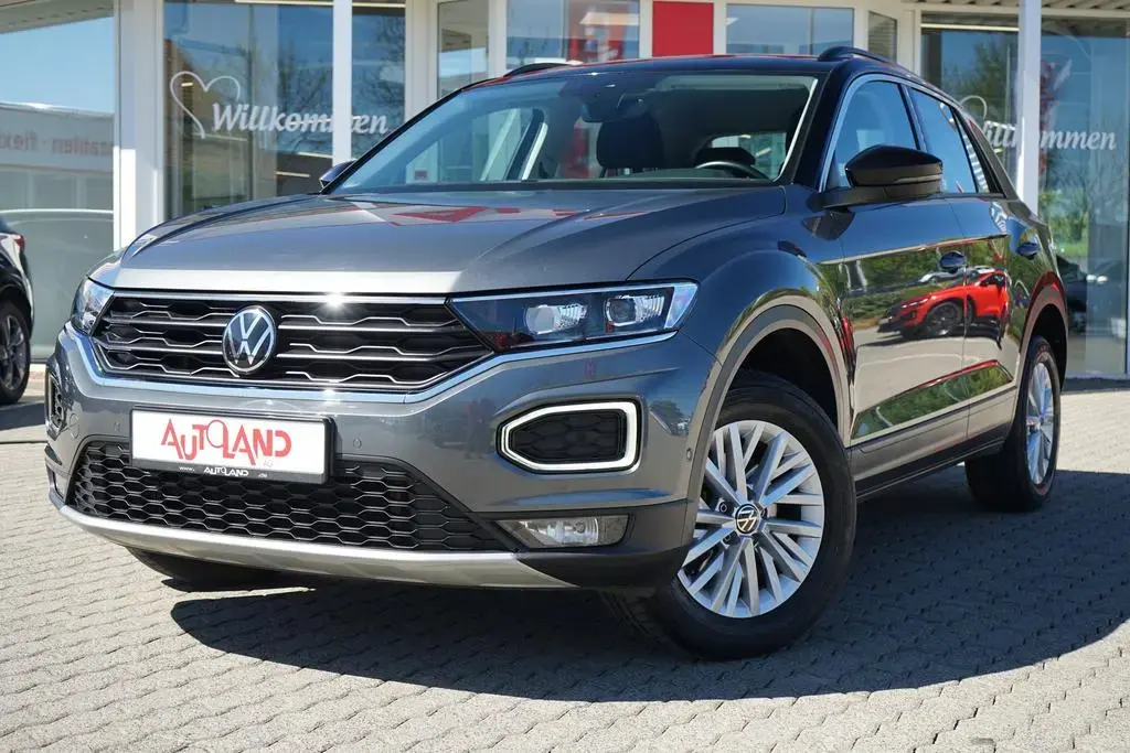 Main__Slider__Photo:Volkswagen T-Roc 1.5 TSI LED ACC App Connect Sitzheizung 06/2021-1