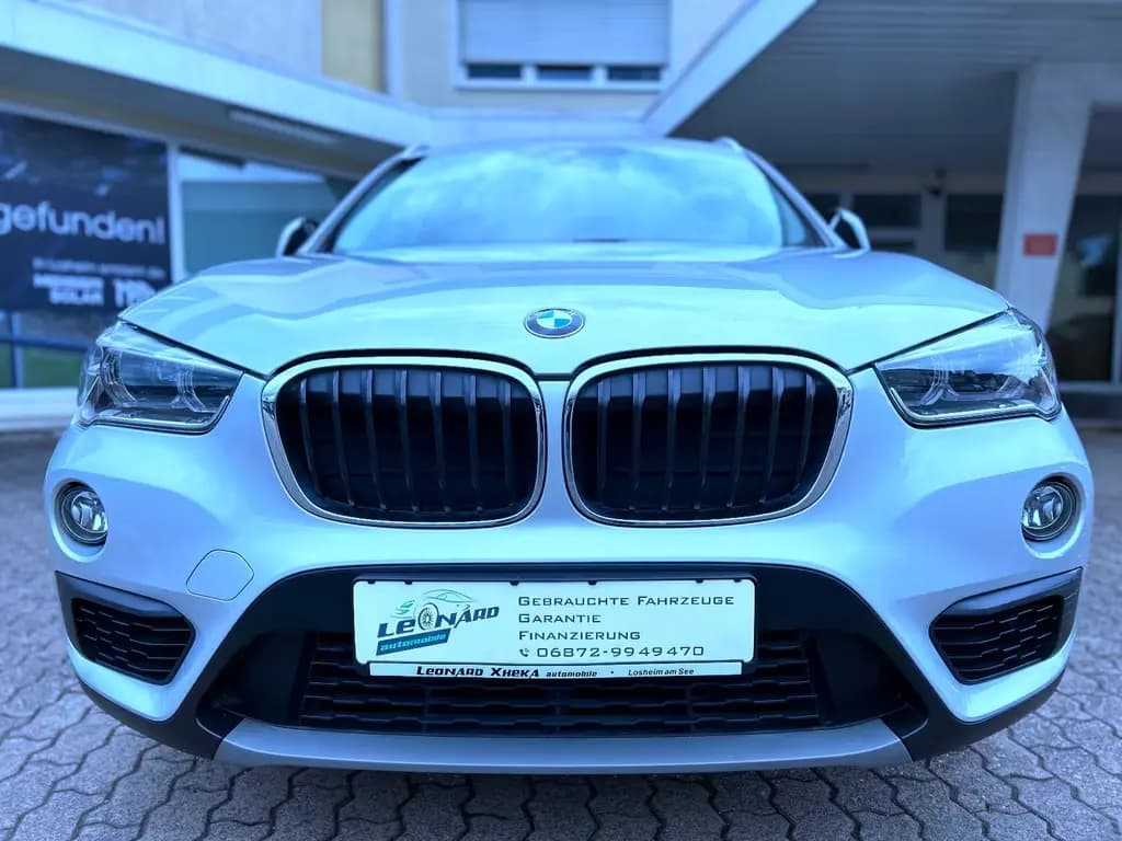Main__Slider__Photo:BMW X1 xDrive 20 i Aut. Navi LED Klima Pdc Tüv NEU 10/2016-0