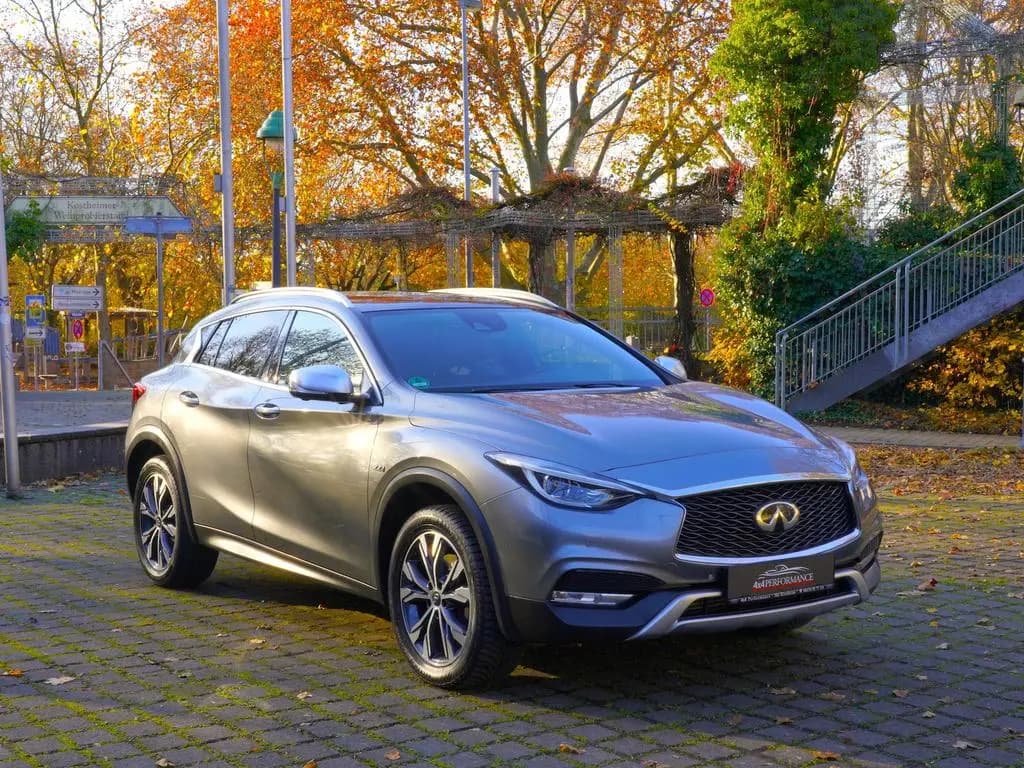 Main__Slider__Photo:Infiniti QX30 2.2d Luxe Premium Sport Auto.*BOSE~Navi~Pan 08/2016-0