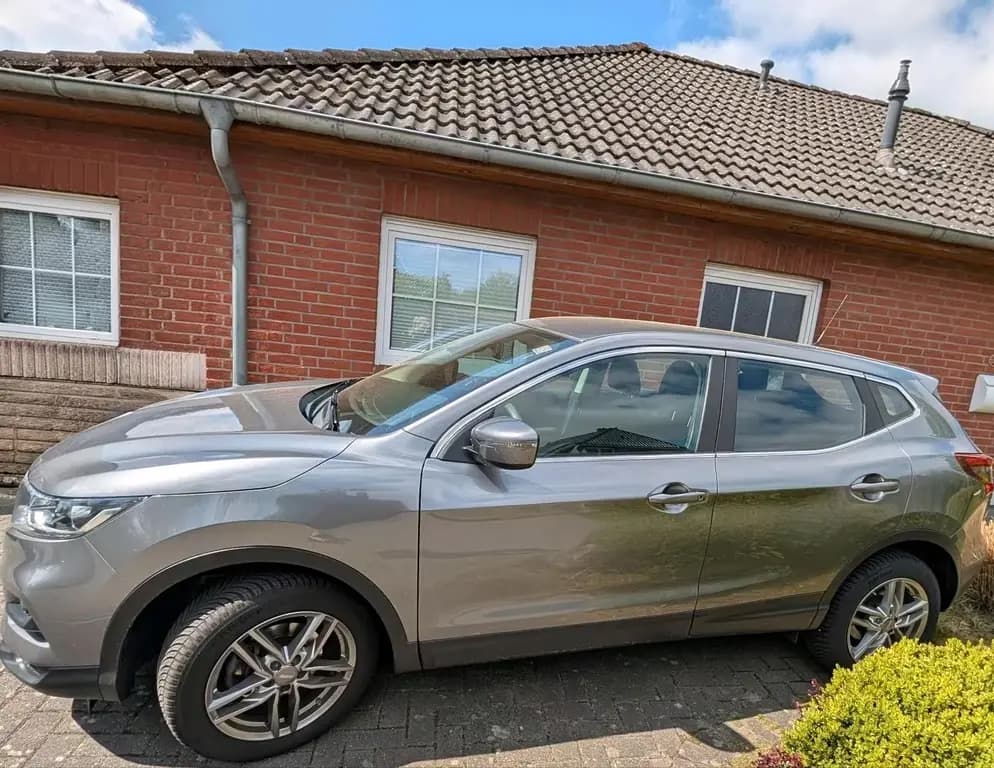Main__Slider__Photo:Nissan Qashqai J11 1.2 Benzin 116PS Klima ... 01/2018-0