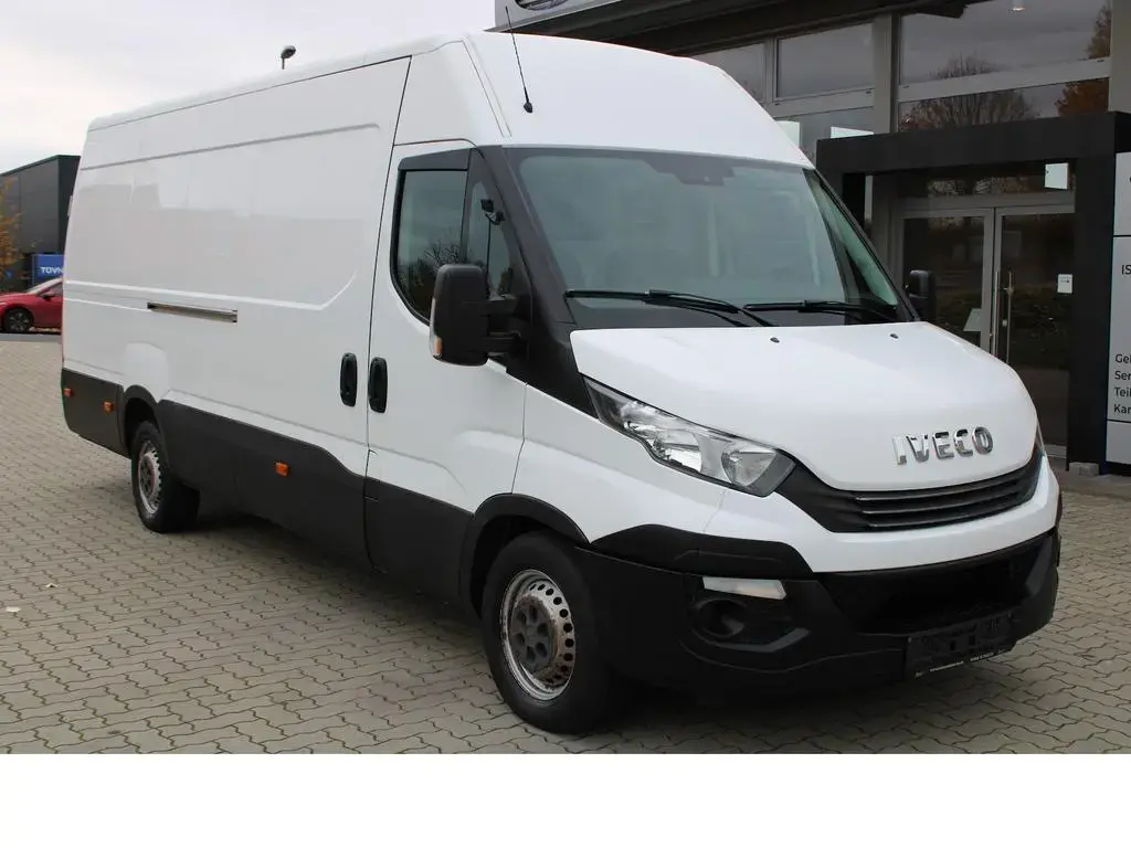 Main__Slider__Photo:Iveco Daily Hoch lang Kasten Automatik*Radstand 4100* 04/2017-1