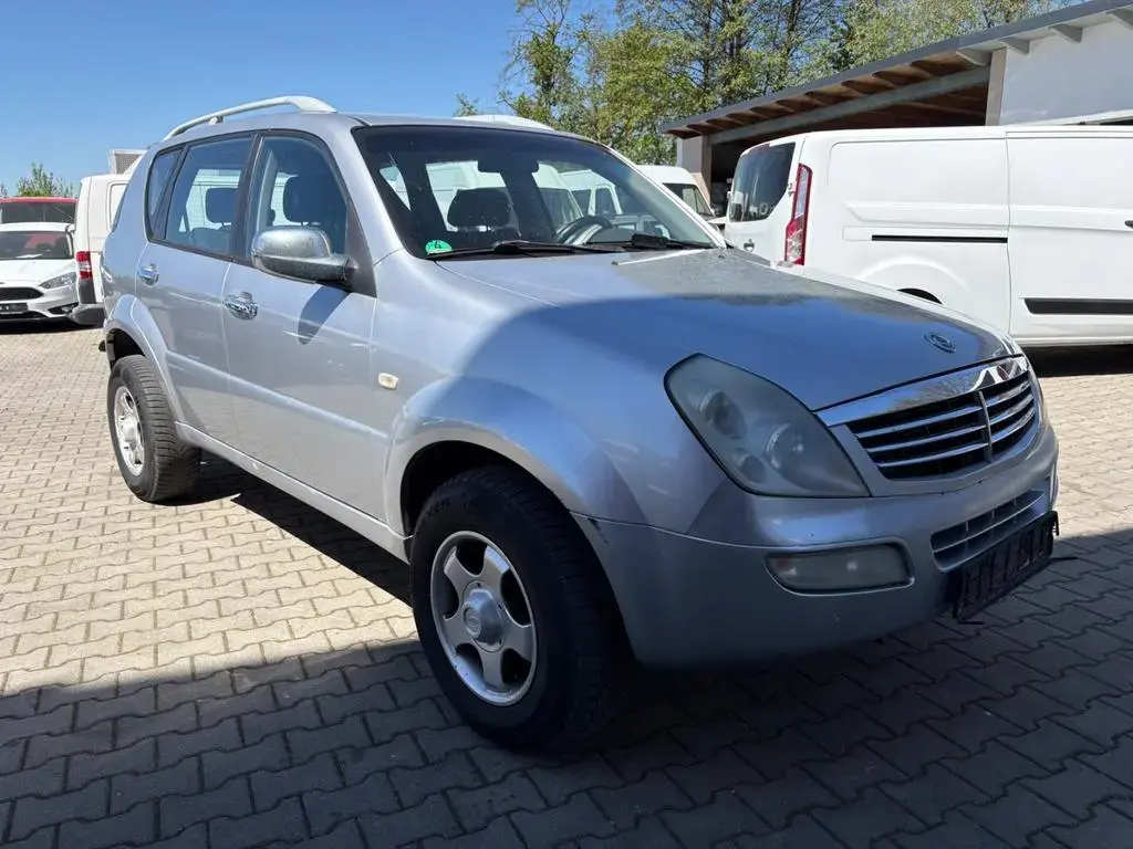 Main__Slider__Photo:Ssangyong Rexton 270 **Automatik 04/2005-1