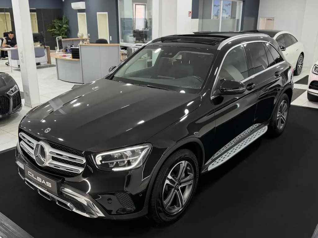 Main__Slider__Photo:Mercedes-Benz GLC-Class 200 4M AMG INT.*PANO*LED*AHK*KAM*DISTR*AMBI* 05/2020-0