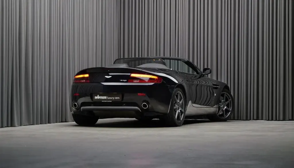 Main__Slider__Photo:Aston Martin V8 Vantage Roadster 4.3l Sportshift 12/2007-1