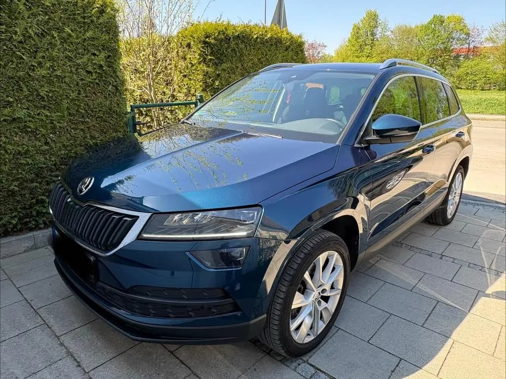 Main__Slider__Photo:Skoda Karoq 2.0l TDI STYLE, Pano, Service, Winterrader 01/2020-0