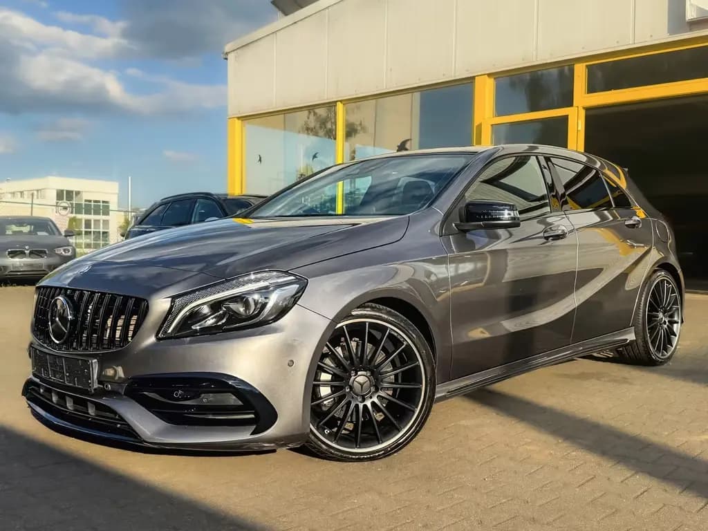 Main__Slider__Photo:Mercedes-Benz A 220 H&K/4M/Motorsport Edition/AMG/Pano/Distronic 10/2016-0