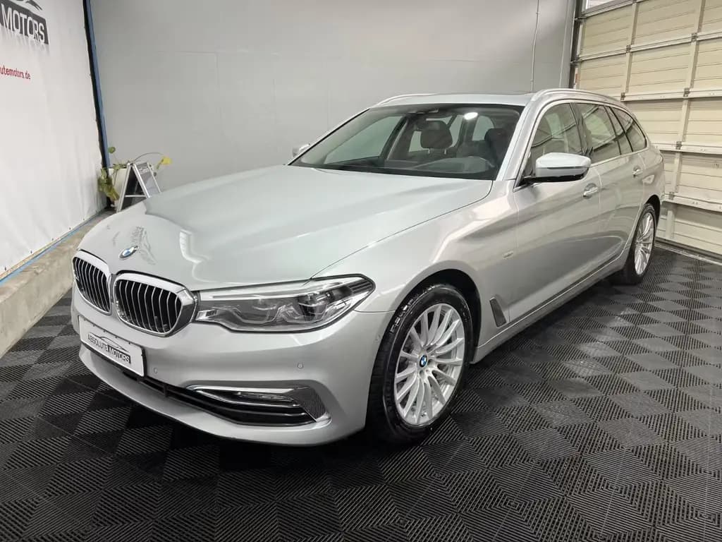 Main__Slider__Photo:BMW 530 d Touring Luxury Line *Standhzg *HUD *LED-SW 08/2017-0