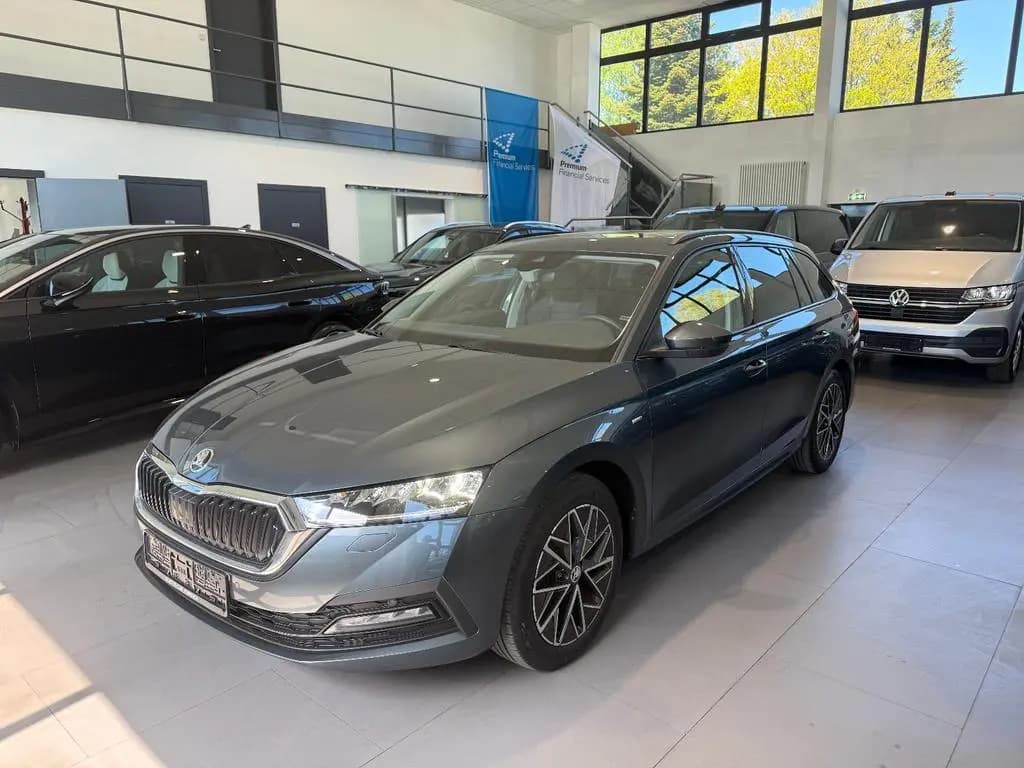 Main__Slider__Photo:Skoda Octavia Clever 2.0 TDI DSG AID/LED/PANO/STHZ/AHK 12/2021-0