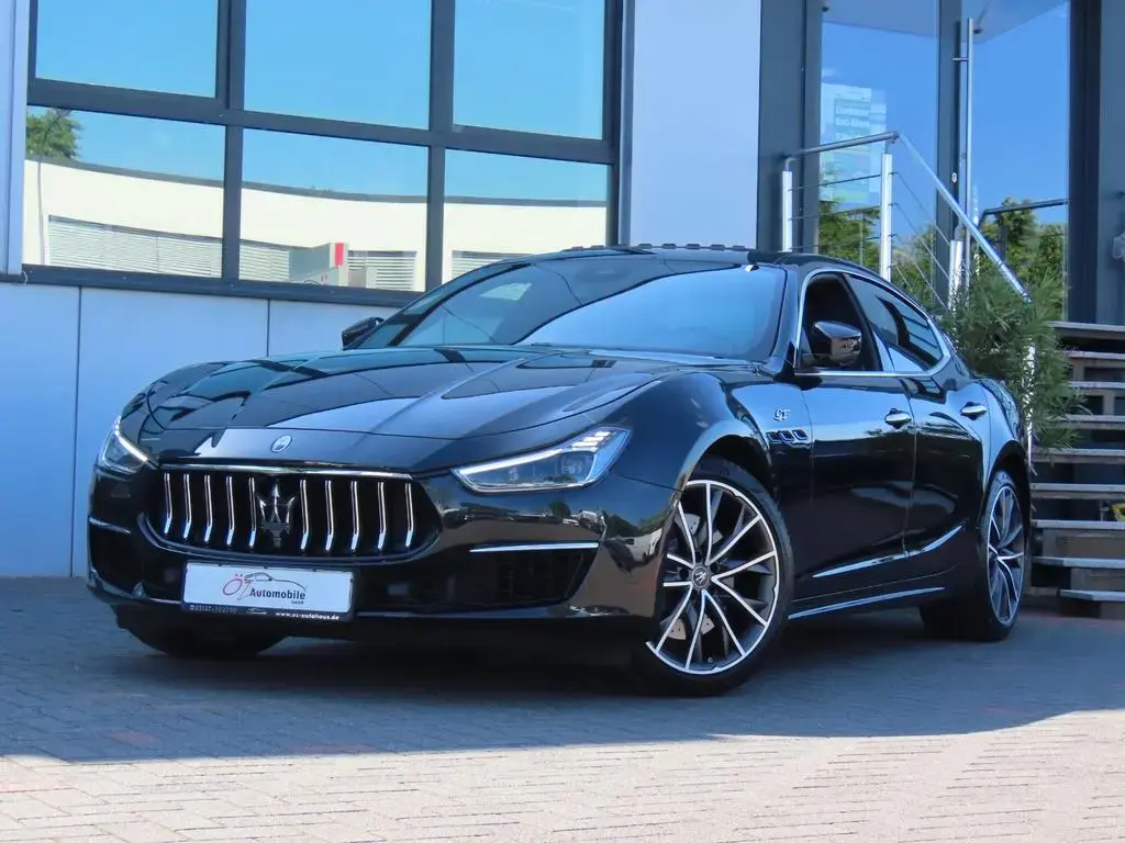 Main__Slider__Photo:Maserati Ghibli GT Mild-Hybrid 1. Hand Softclose 360° 02/2022-1
