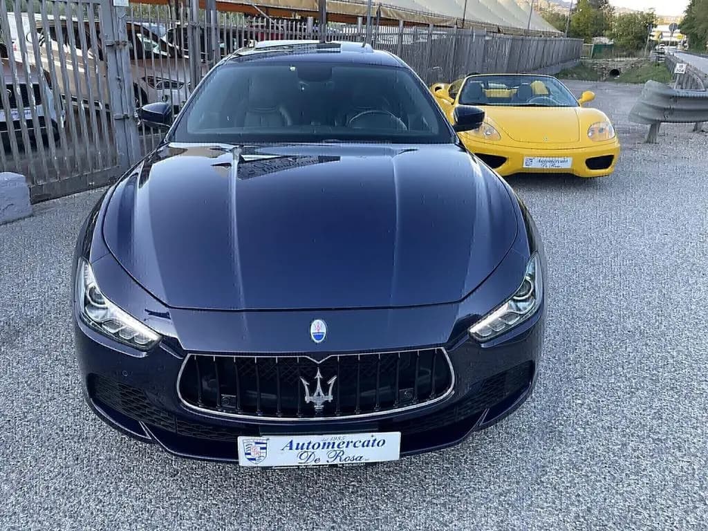 Main__Slider__Photo:Maserati Ghibli V6 Diesel 275 CV Gransport My 17 10/2017-0