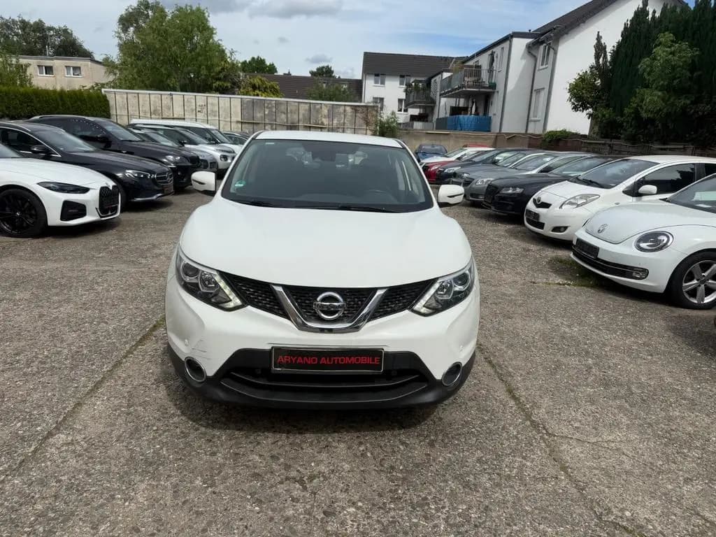 Main__Slider__Photo:Nissan Qashqai Acenta*Klimaau*Navi*PDS*2 Hand*Euro 6 02/2016-0