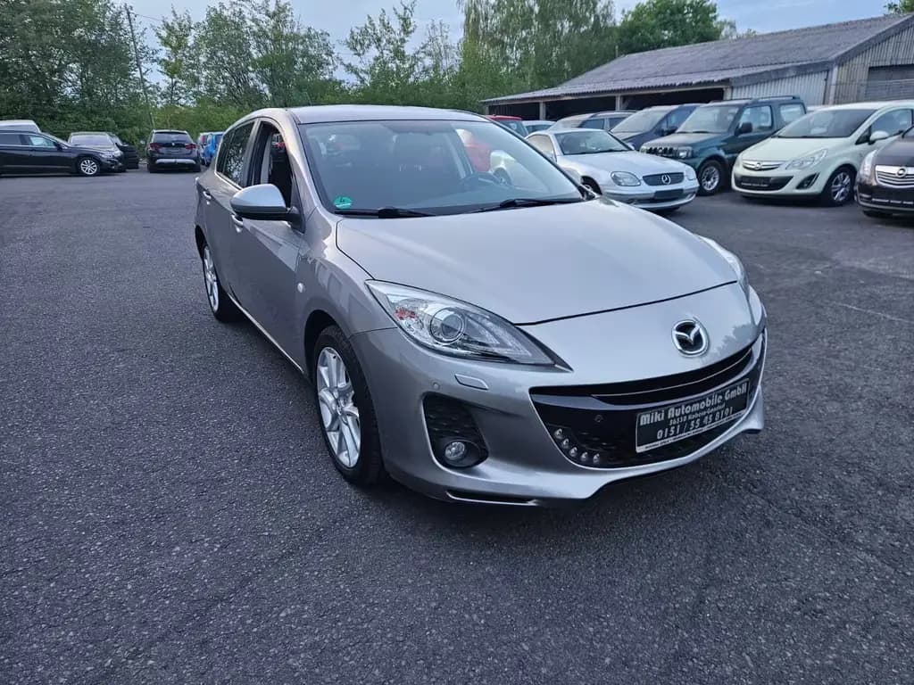 Main__Slider__Photo:Mazda 3 Lim. Sports-Line 04/2012-0