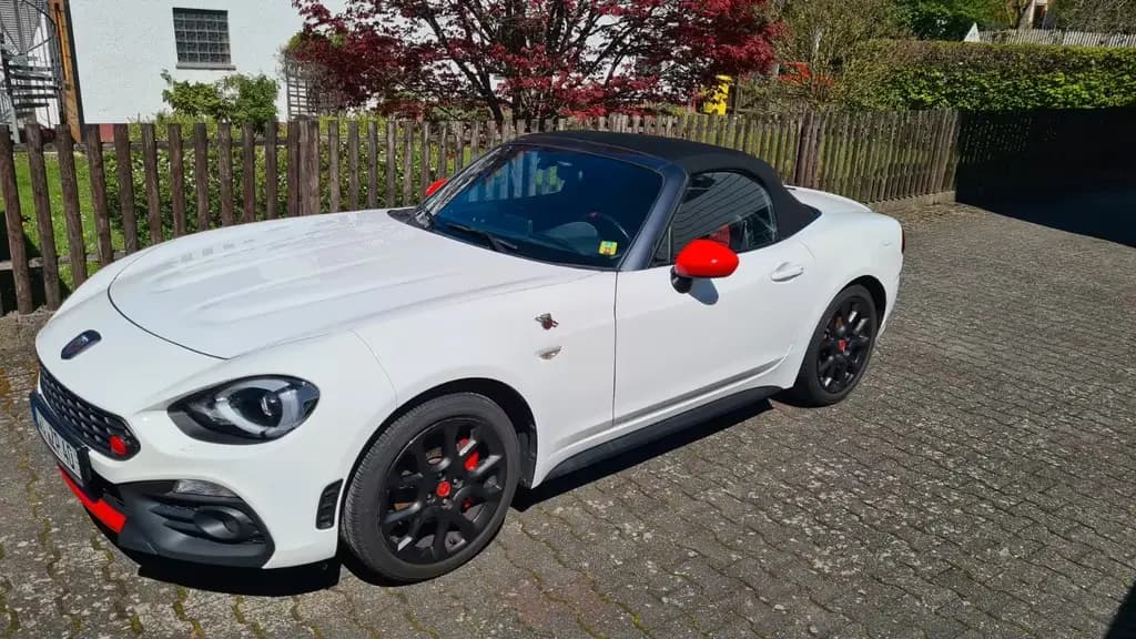 Main__Slider__Photo:Abarth 124 Spider 1.4 MultiAir Turbo Turismo Turismo 05/2018-0