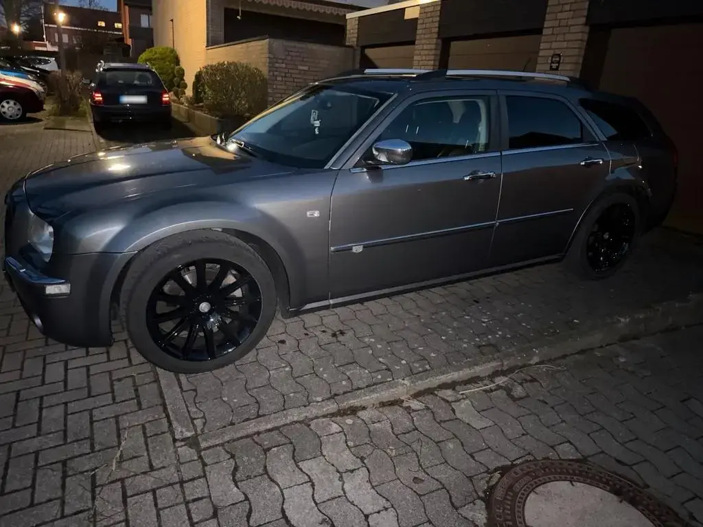 Main__Slider__Photo:Chrysler 300C 04/2008-1