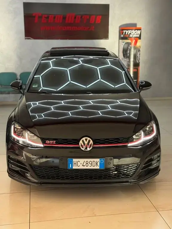 Main__Slider__Photo:Volkswagen Golf GTI Performance 2.0 245 CV TSI 5 10/2017-1