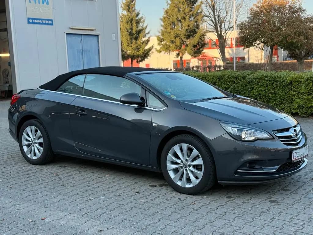 Main__Slider__Photo:Opel Cascada Innovation ecoFlex TÜV* PDC* LEDER* 03/2016-0