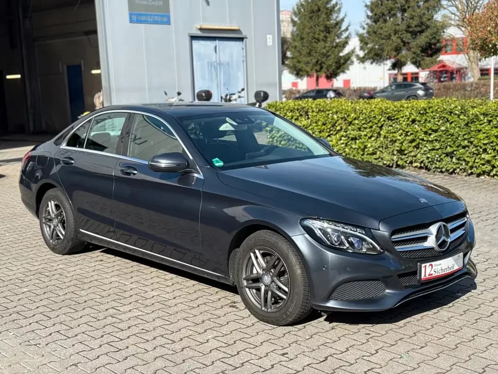 Main__Slider__Photo:Mercedes-Benz C 180 CGI Avantgarde* Multibeam LED* Ambiente* 06/2016-0