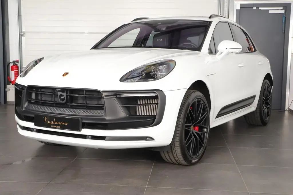 Main__Slider__Photo:Porsche Macan GTS 01/2024-1