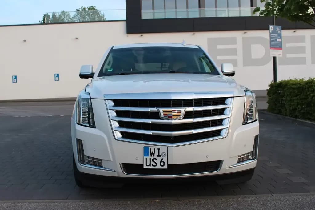 Main__Slider__Photo:Cadillac Escalade 6.2 V8 Premium Autom. Premium 01/2016-0