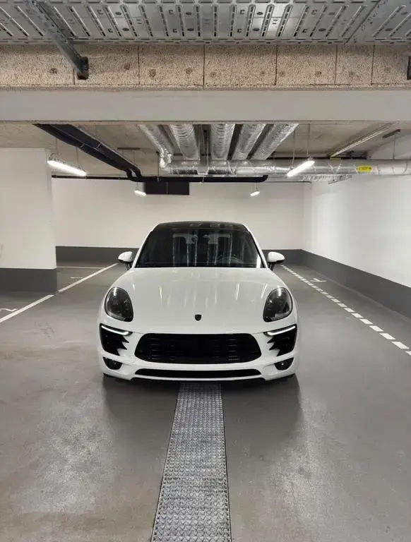 Main__Slider__Photo:Porsche Macan S 02/2015-1