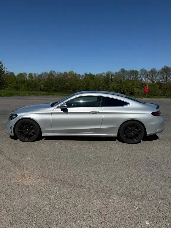 Main__Slider__Photo:Mercedes-Benz C 200 Coupé AMG Line |Burmester|360°|Garantie 10/2020-1